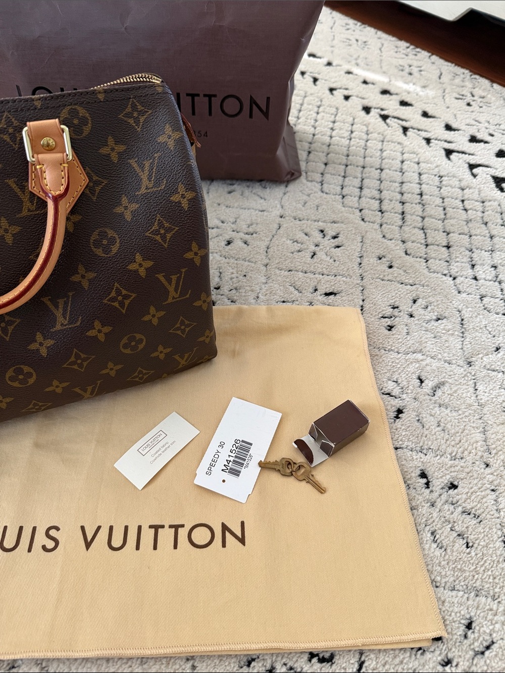 Louis Vuitton LV Monogram Speedy 30 - Picture 8 of 14